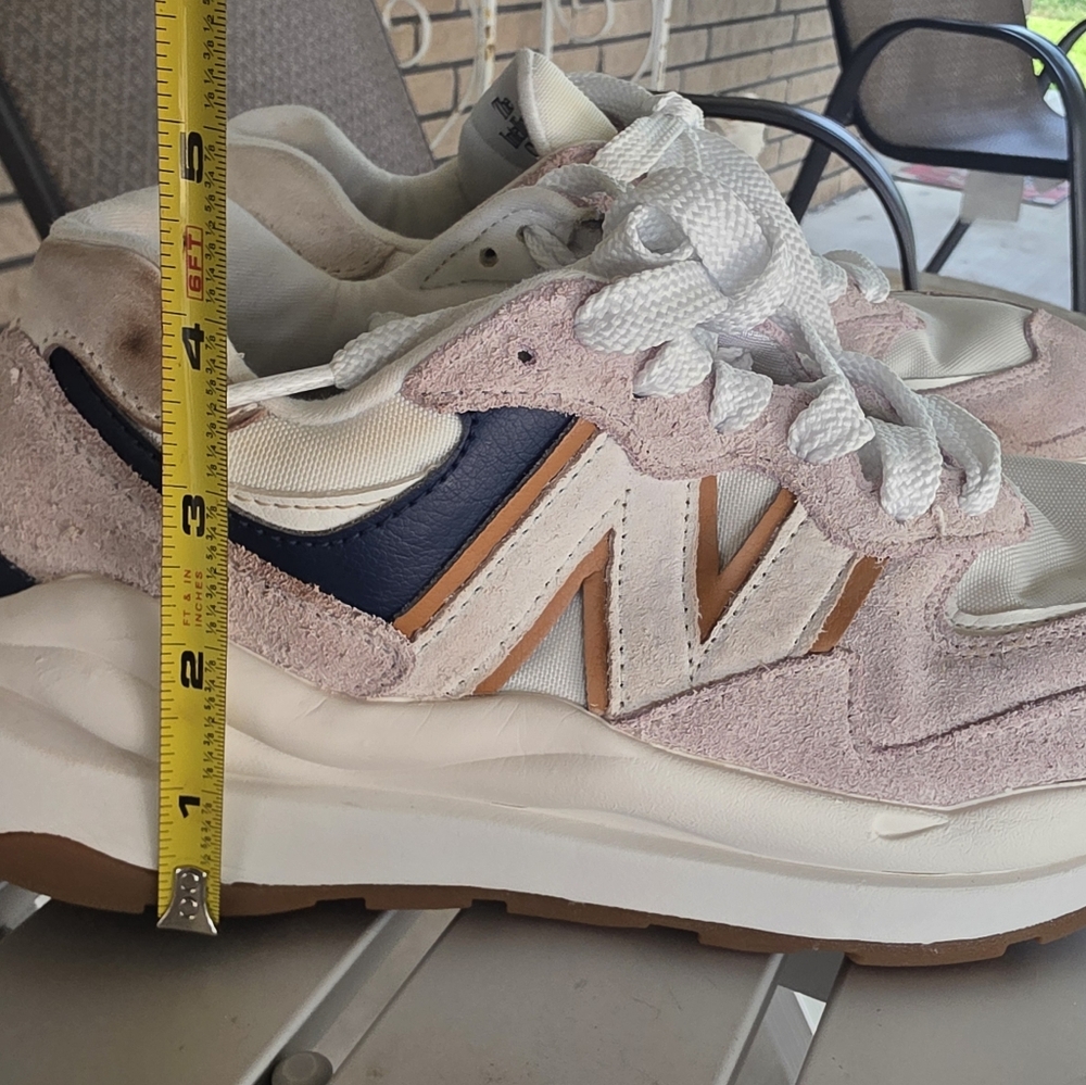 New Balance 57/40 Pink and White Sneakers for Everyday Comfort - Picture 9 of 15